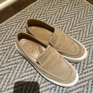 6.5 barely worn Vince loafers